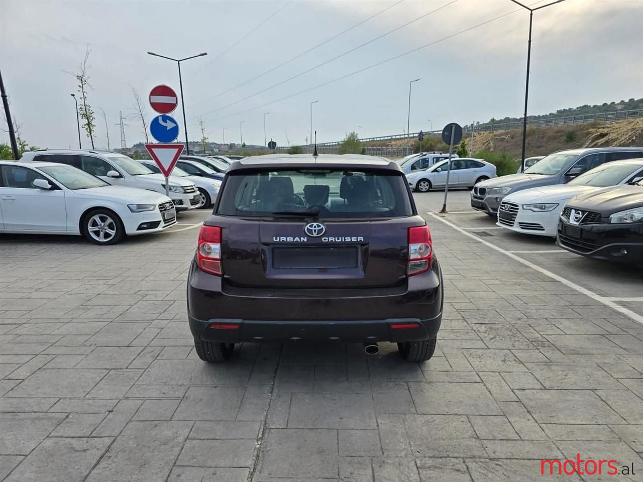 2009' Toyota Urban Cruiser photo #4