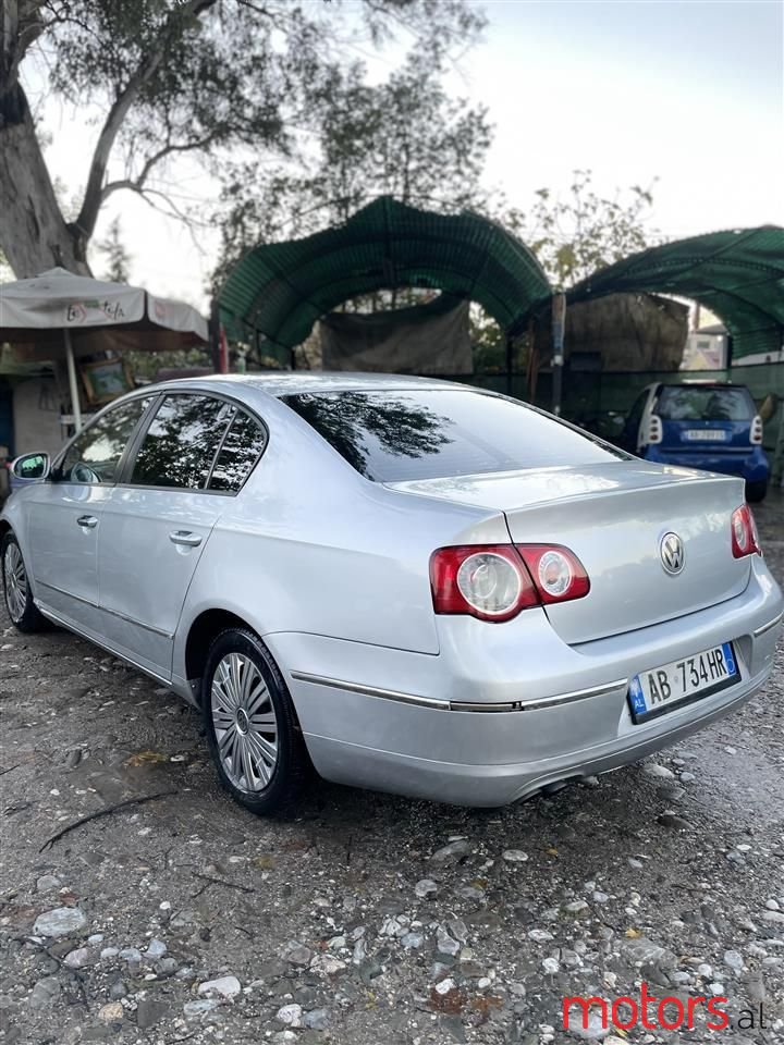 2006' Volkswagen Passat photo #3