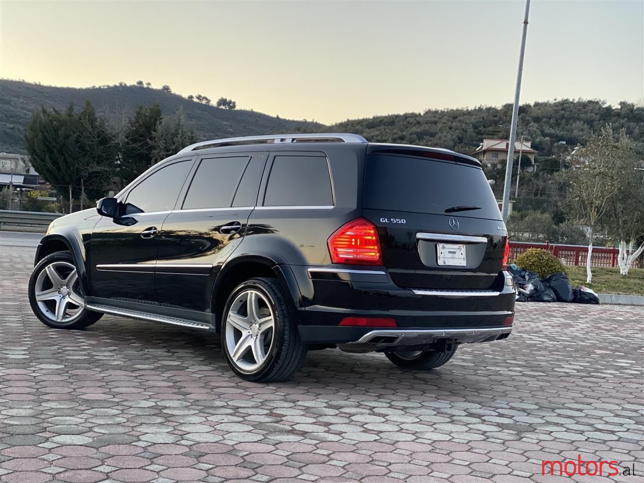 2010' Mercedes-Benz GL 55 AMG photo #1