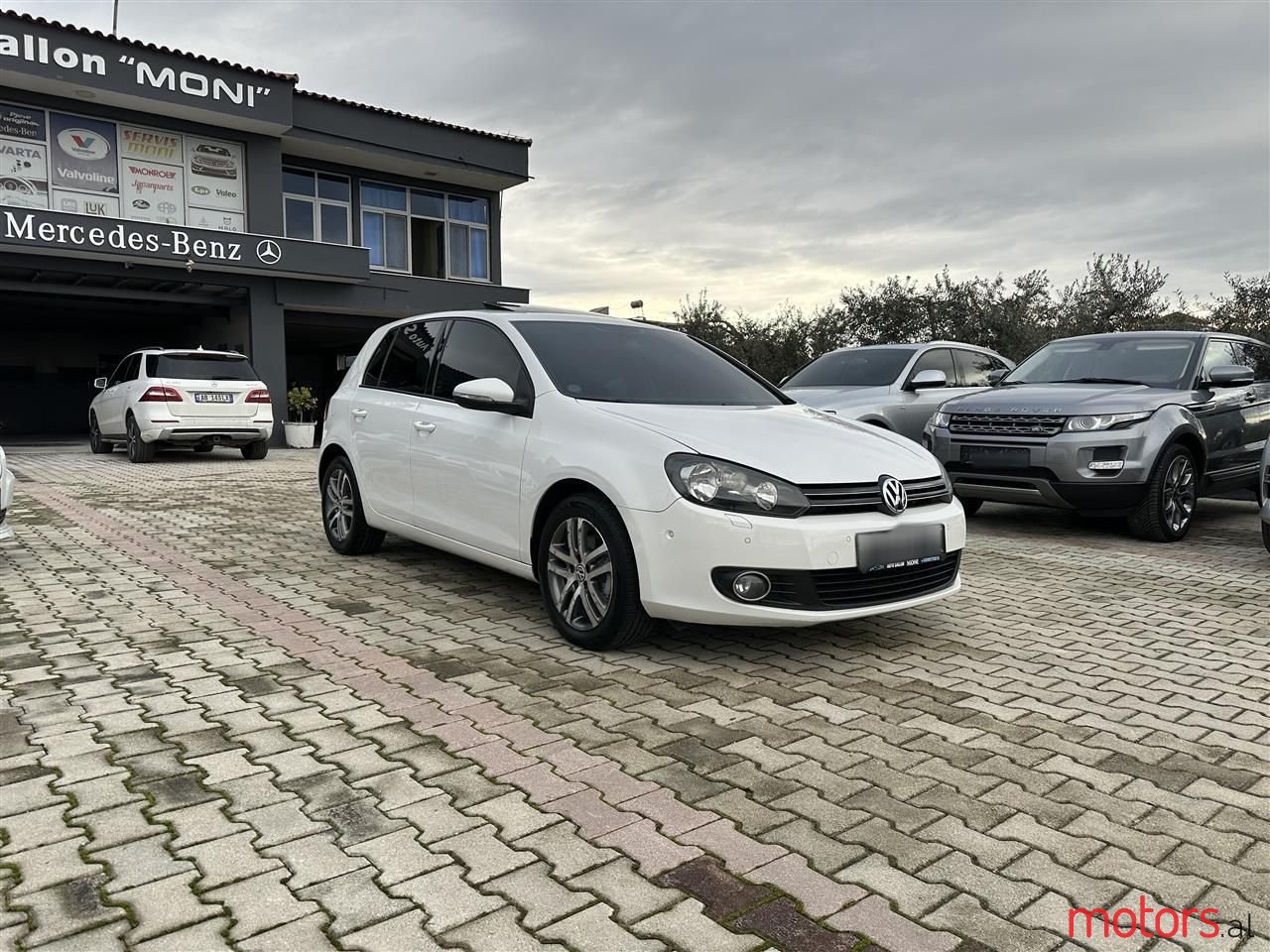 2010' Volkswagen Golf photo #4