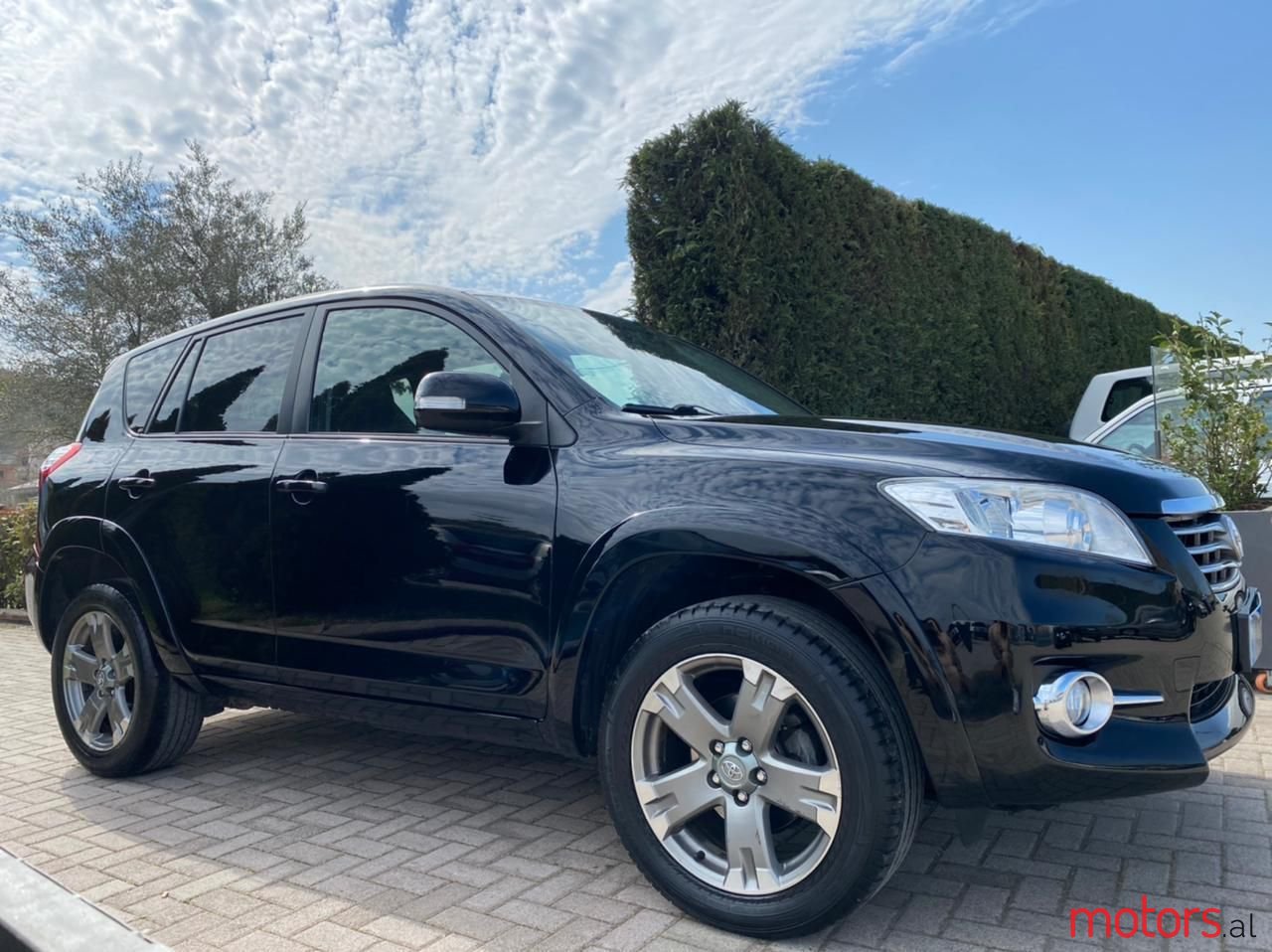 2010' Toyota RAV4 photo #2