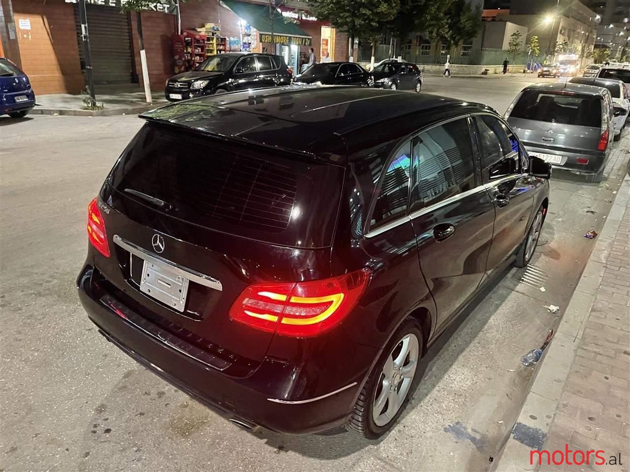 2013' Mercedes-Benz B 250 photo #2