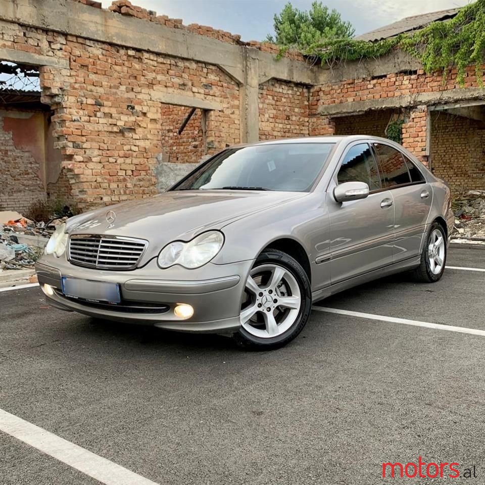 2005' Mercedes-Benz C 240 photo #1