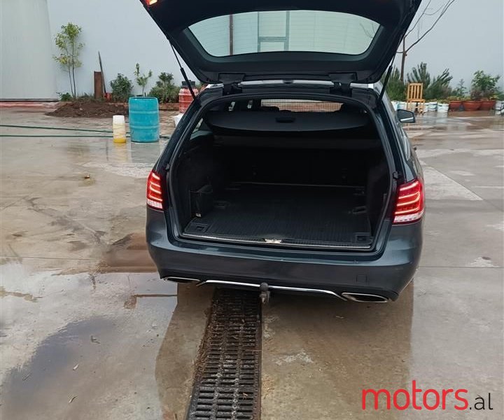 2014' Mercedes-Benz E 200 photo #4