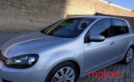 2011' Volkswagen Golf photo #1