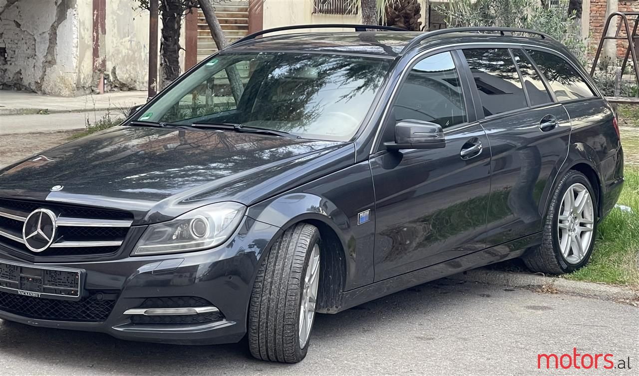 2012' Mercedes-Benz C 220 photo #3