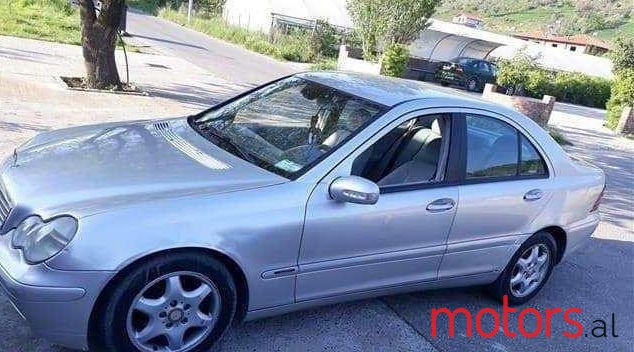 2001' Mercedes-Benz C 200 photo #1