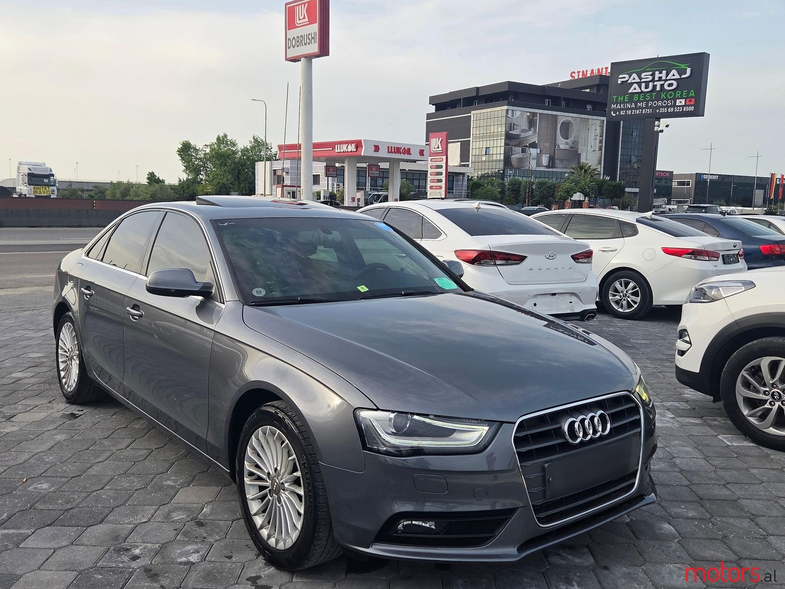 2013' Audi A4 photo #1