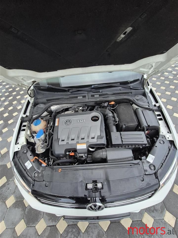 2013' Volkswagen Jetta photo #5