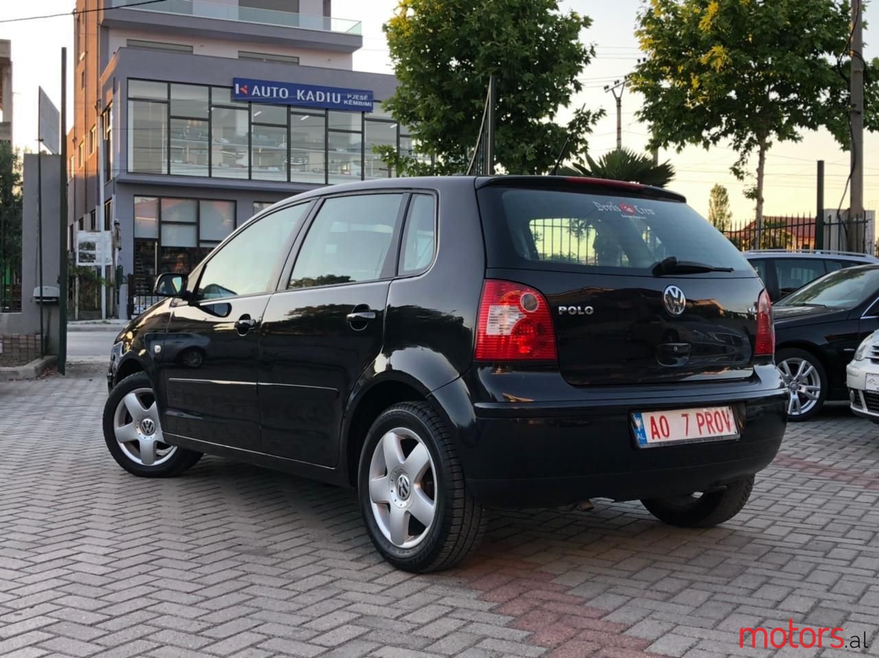 2004' Volkswagen Polo photo #4