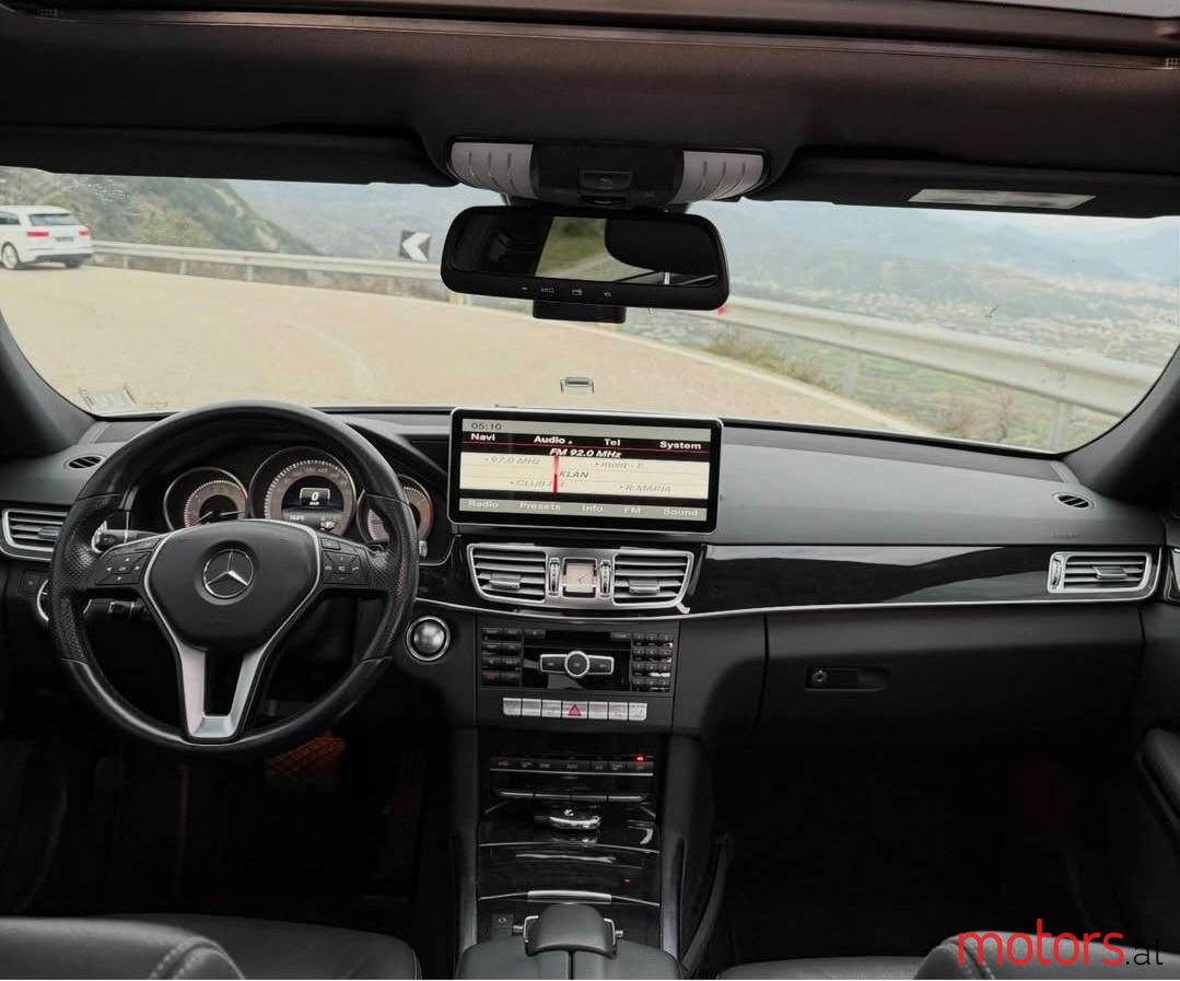 2014' Mercedes-Benz E 220 photo #6
