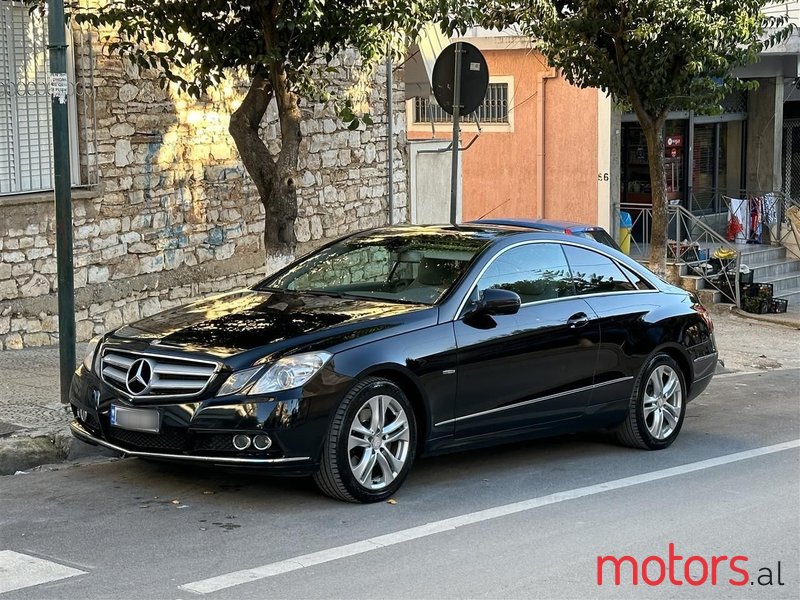 2010' Mercedes-Benz E 350 photo #4