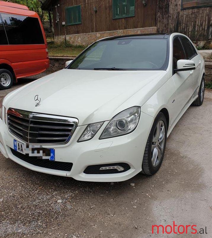 2009' Mercedes-Benz E 350 photo #1
