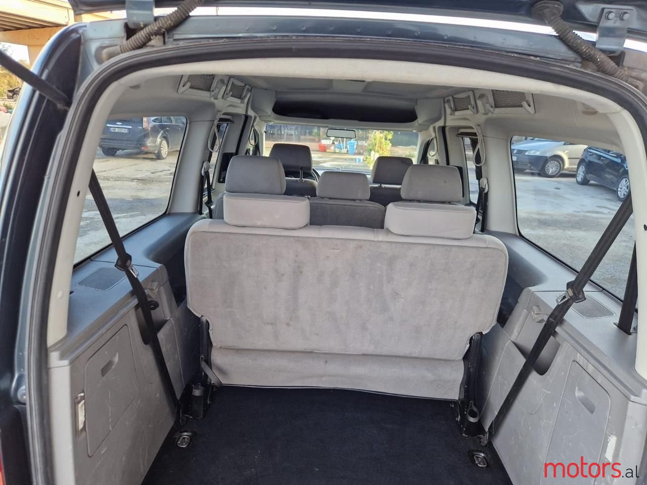 2009' Volkswagen Caddy photo #2