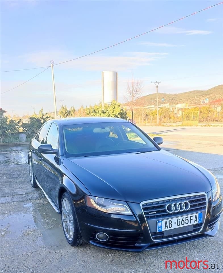 2012' Audi A4 photo #1