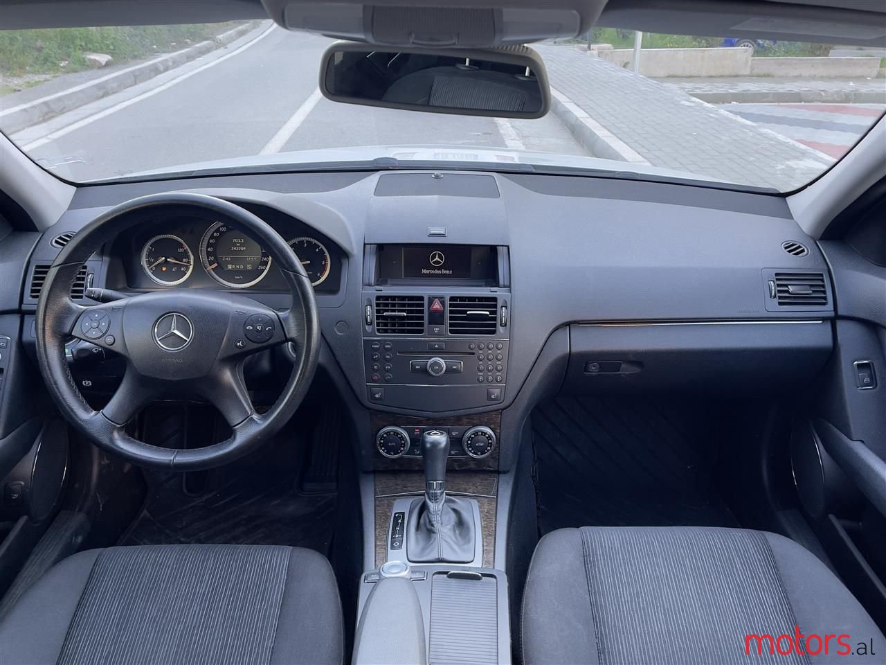 2008' Mercedes-Benz C 220 photo #3