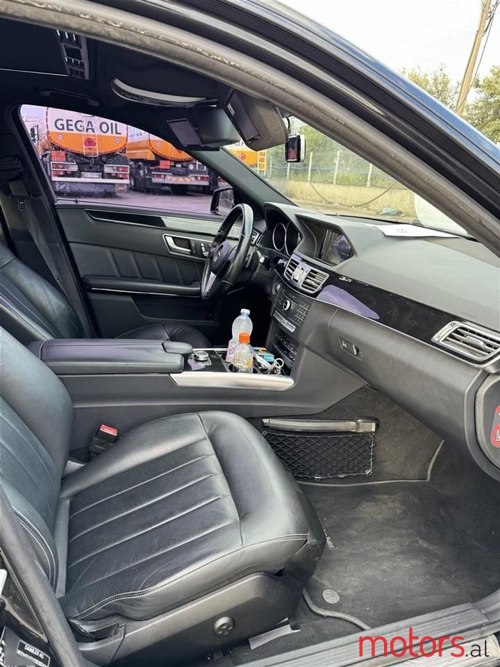 2016' Mercedes-Benz E 220 photo #2