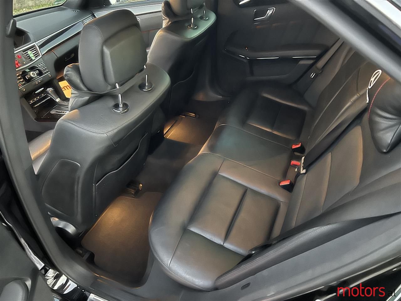 2009' Mercedes-Benz 220 photo #5