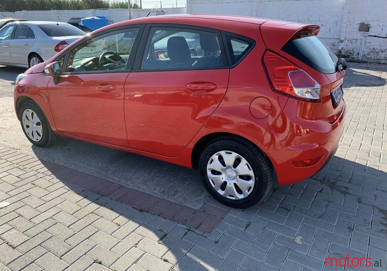 2013' Ford Fiesta photo #1