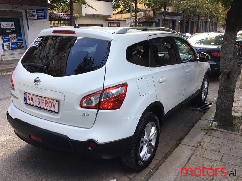 2010' Nissan Qashqai photo #1