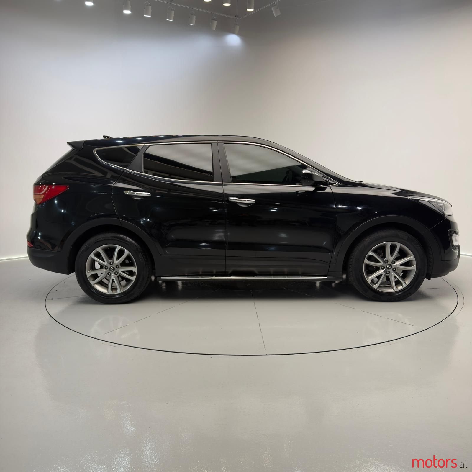 2013' Hyundai Santa Fe photo #6