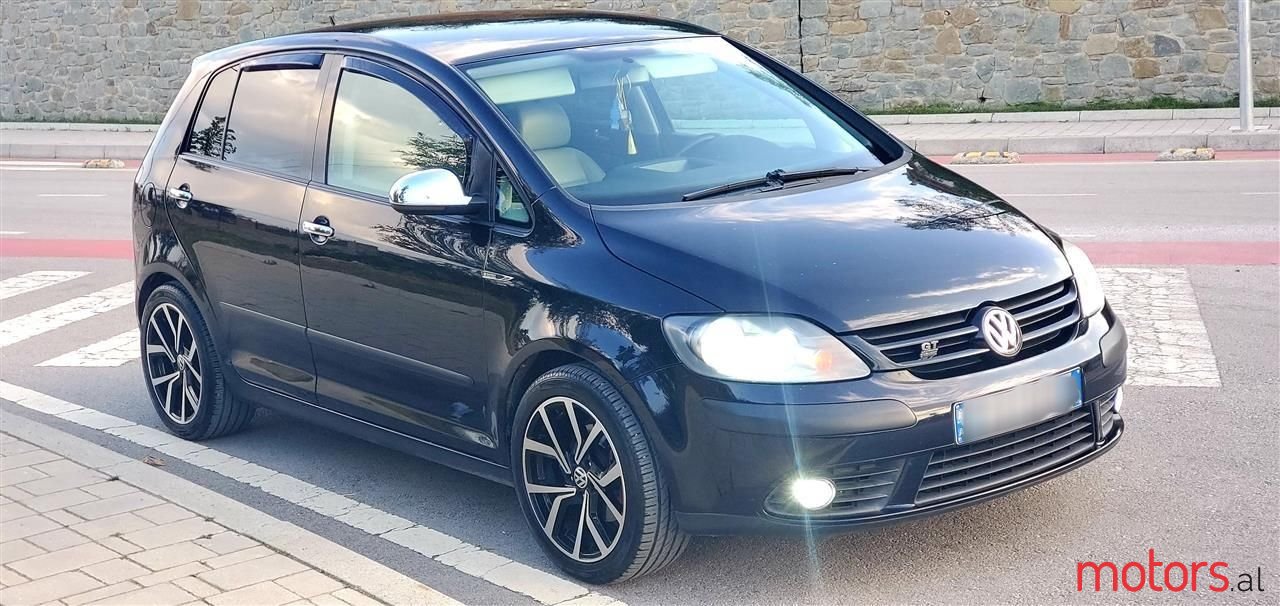 2005' Volkswagen Golf Plus photo #5