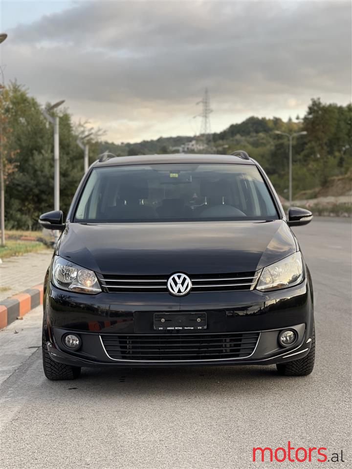 2013' Volkswagen Touran photo #1