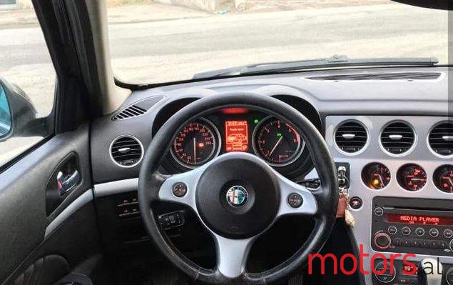 2006' Alfa Romeo Alfa 159 photo #2