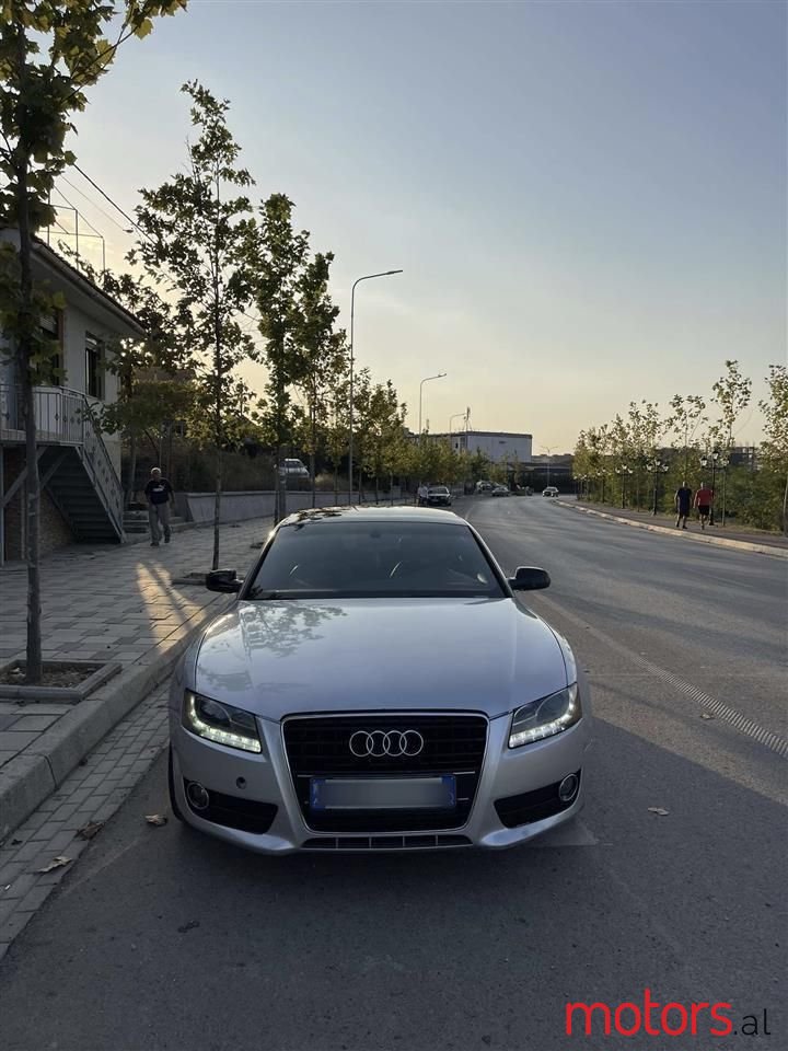 2010' Audi A5 photo #2