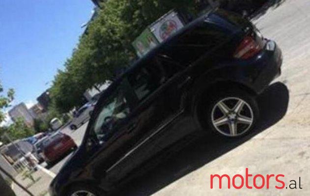 2006' Mercedes-Benz 320 photo #1