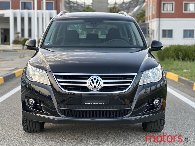 2008' Volkswagen Tiguan photo #2