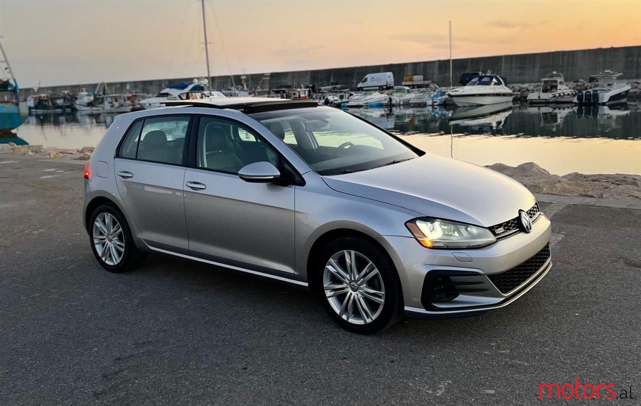 2015' Volkswagen Golf photo #3