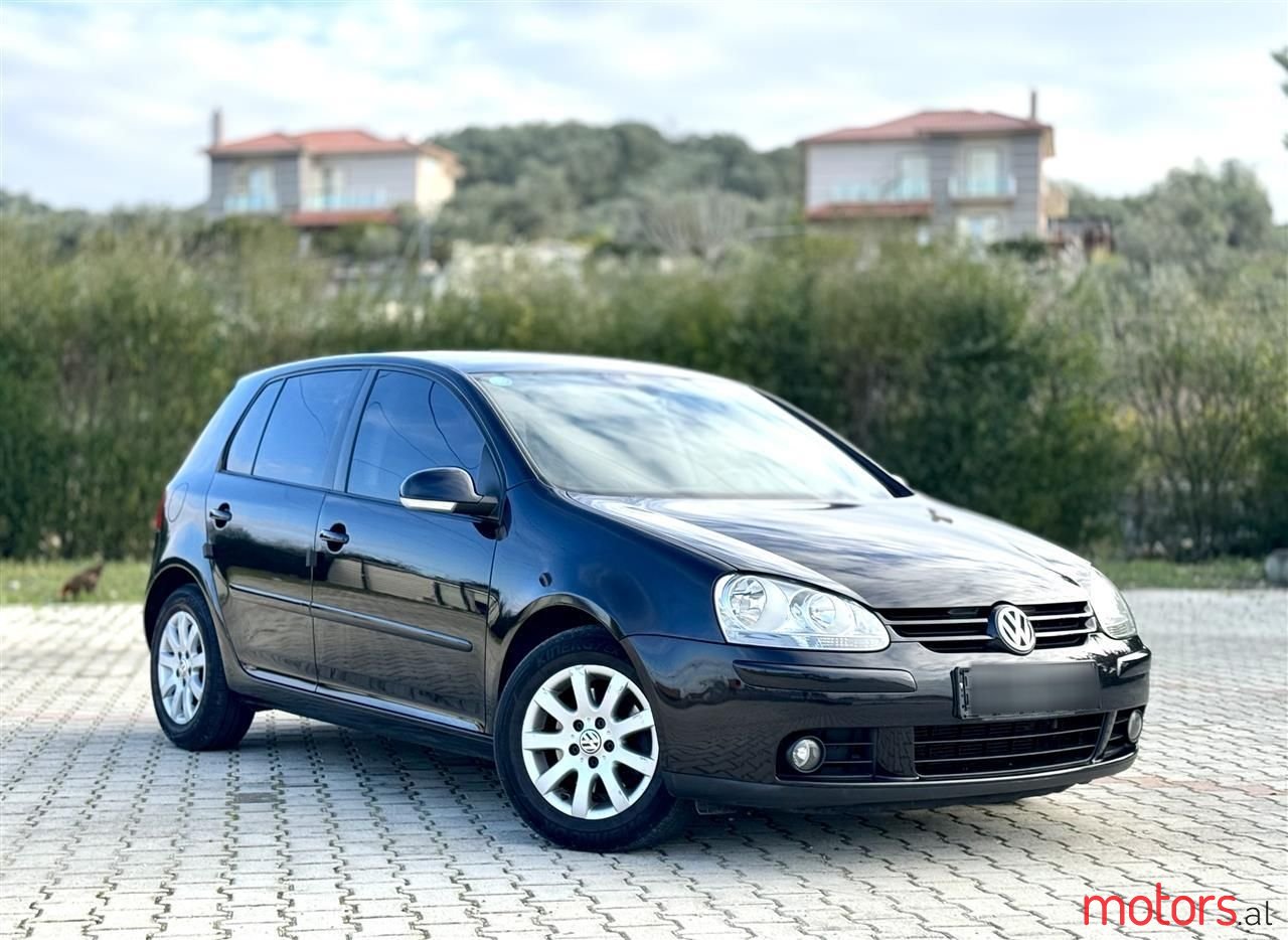 2009' Volkswagen Golf photo #1