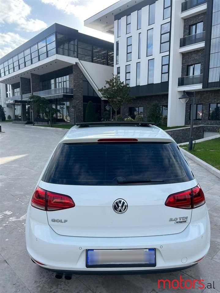 2015' Volkswagen Golf photo #3