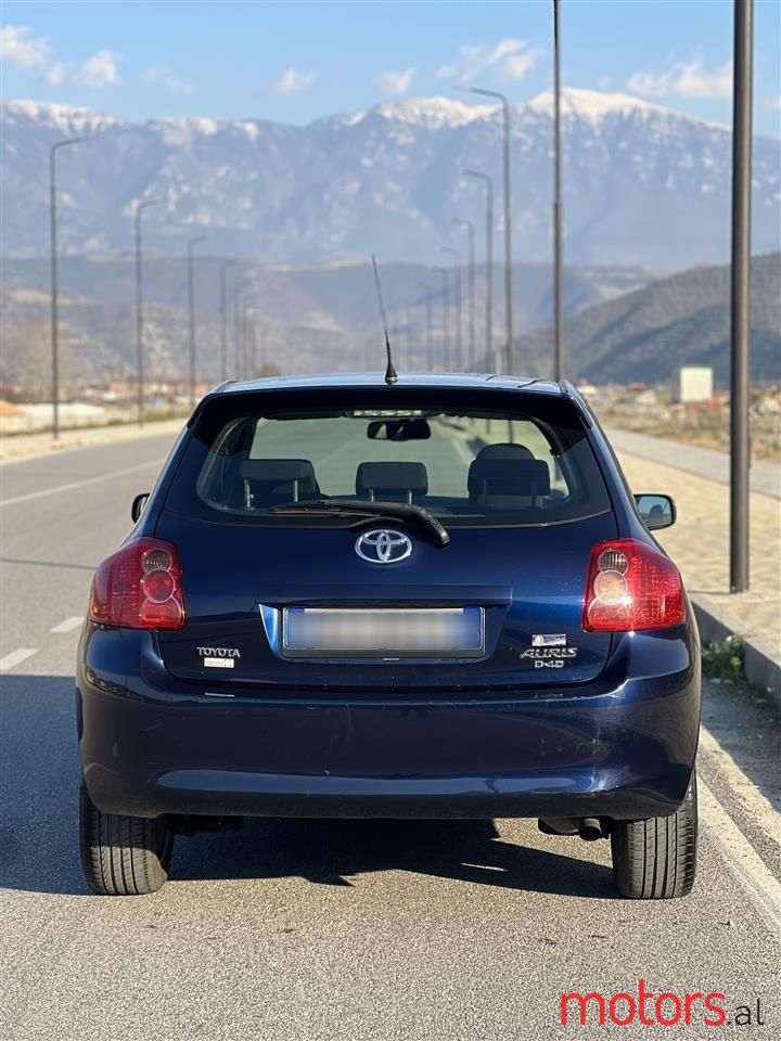2007' Toyota Auris photo #3