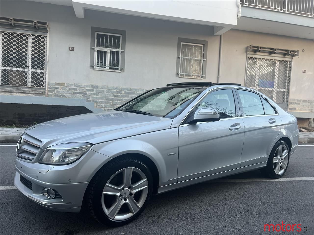 2008' Mercedes-Benz C 300 photo #2