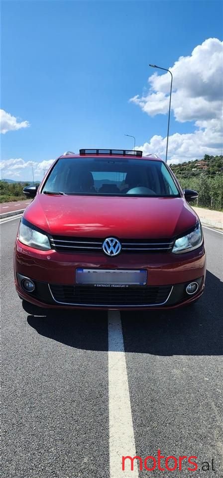 2012' Volkswagen Touran photo #1