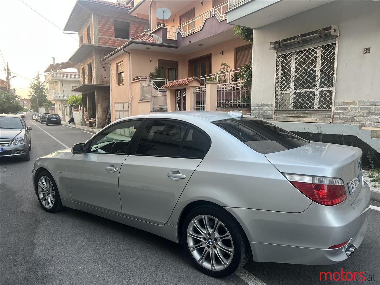 2006' BMW 525 photo #2