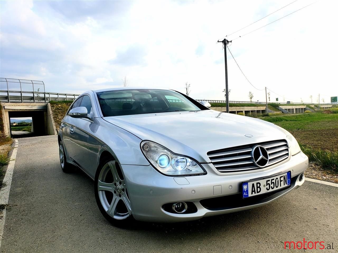 2009' Mercedes-Benz CLS 320 photo #6