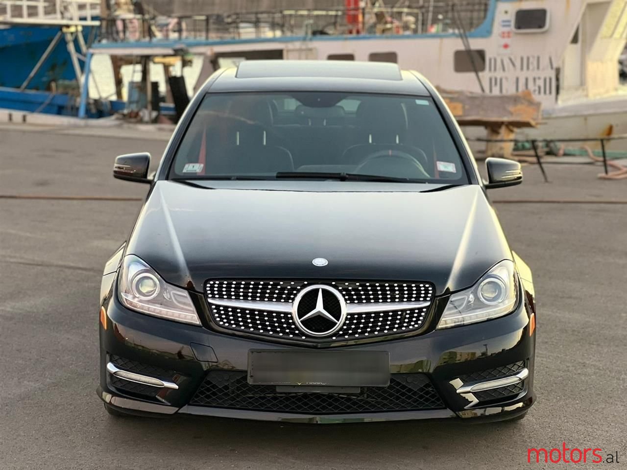 2012' Mercedes-Benz C 300 photo #1