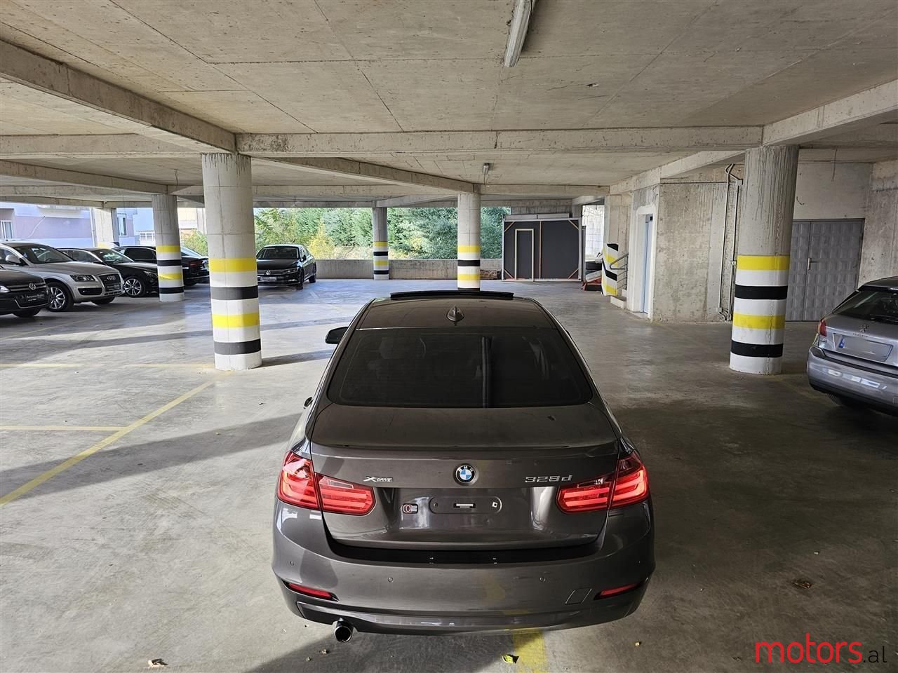 2014' BMW 328 photo #5