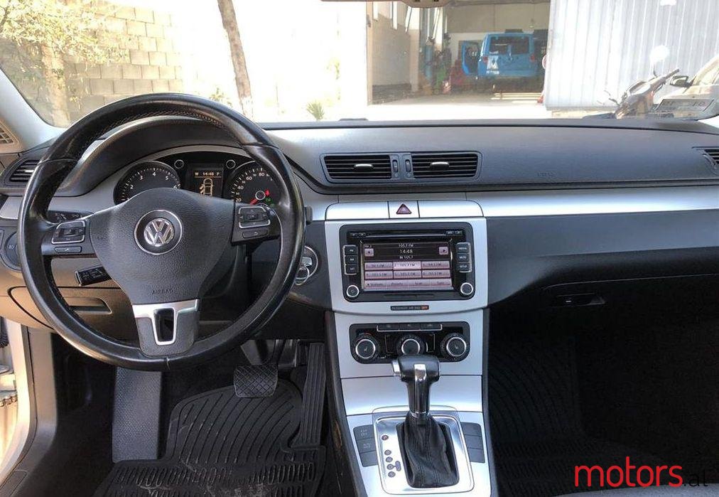 2010' Volkswagen CC photo #1