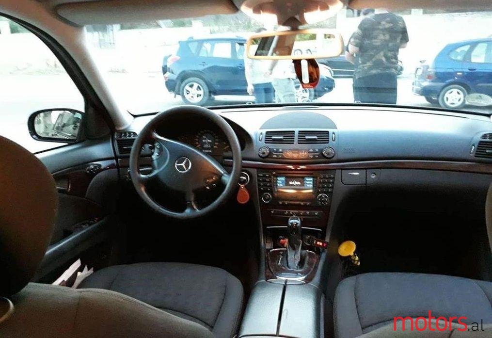 2006' Mercedes-Benz E 200 photo #1