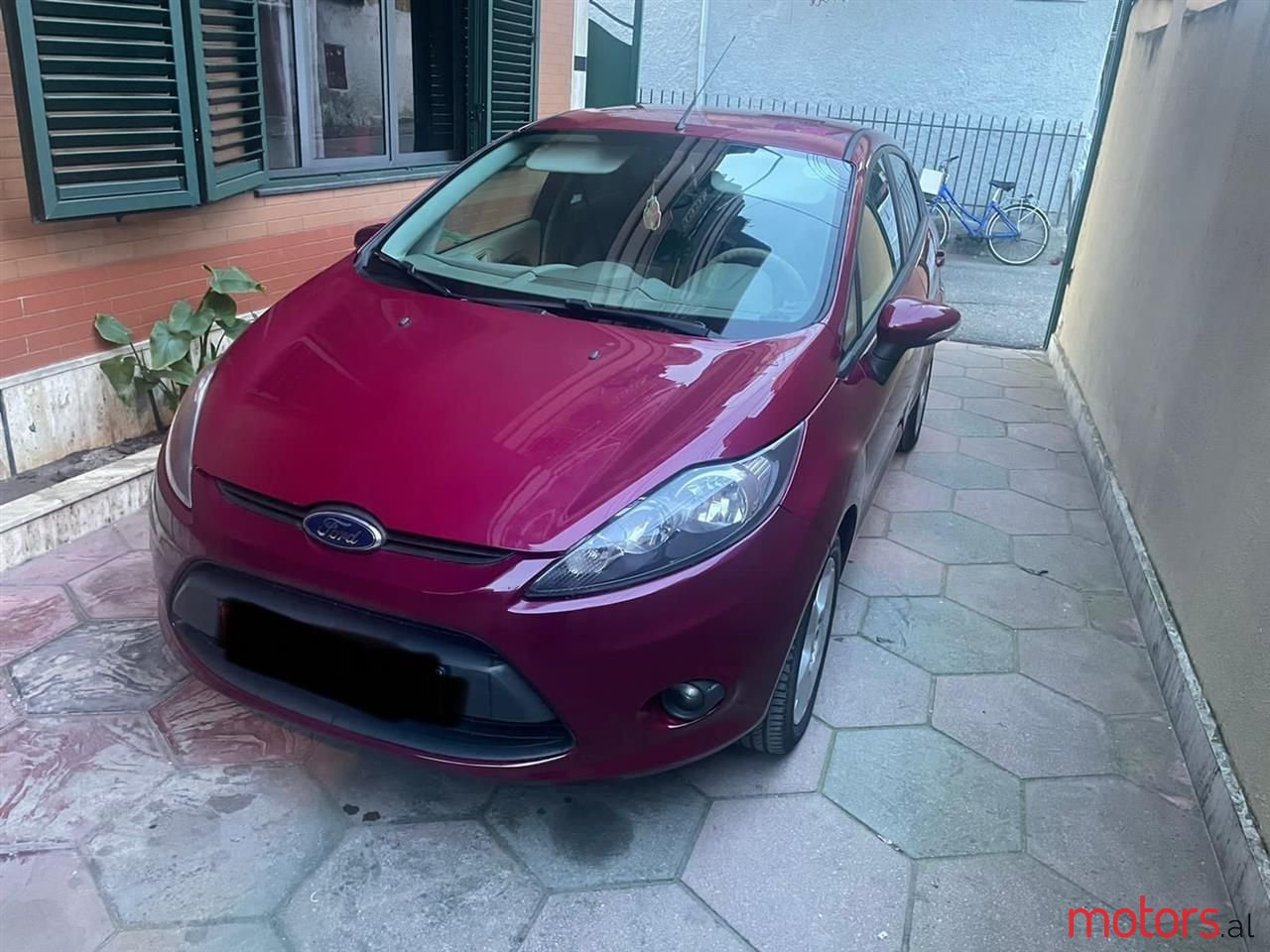 2010' Ford Fiesta photo #4