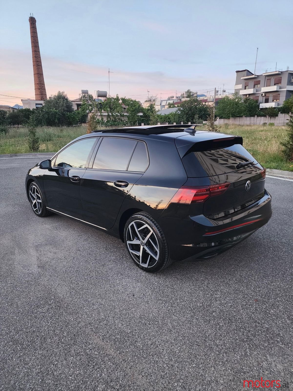 2021' Volkswagen e-Golf photo #3