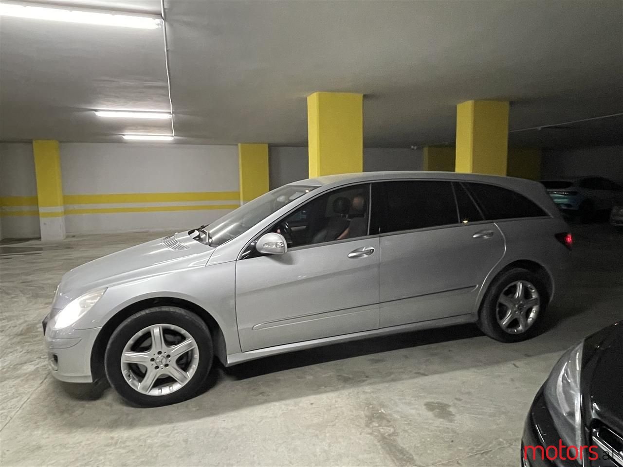 2007' Mercedes-Benz R 320 photo #2