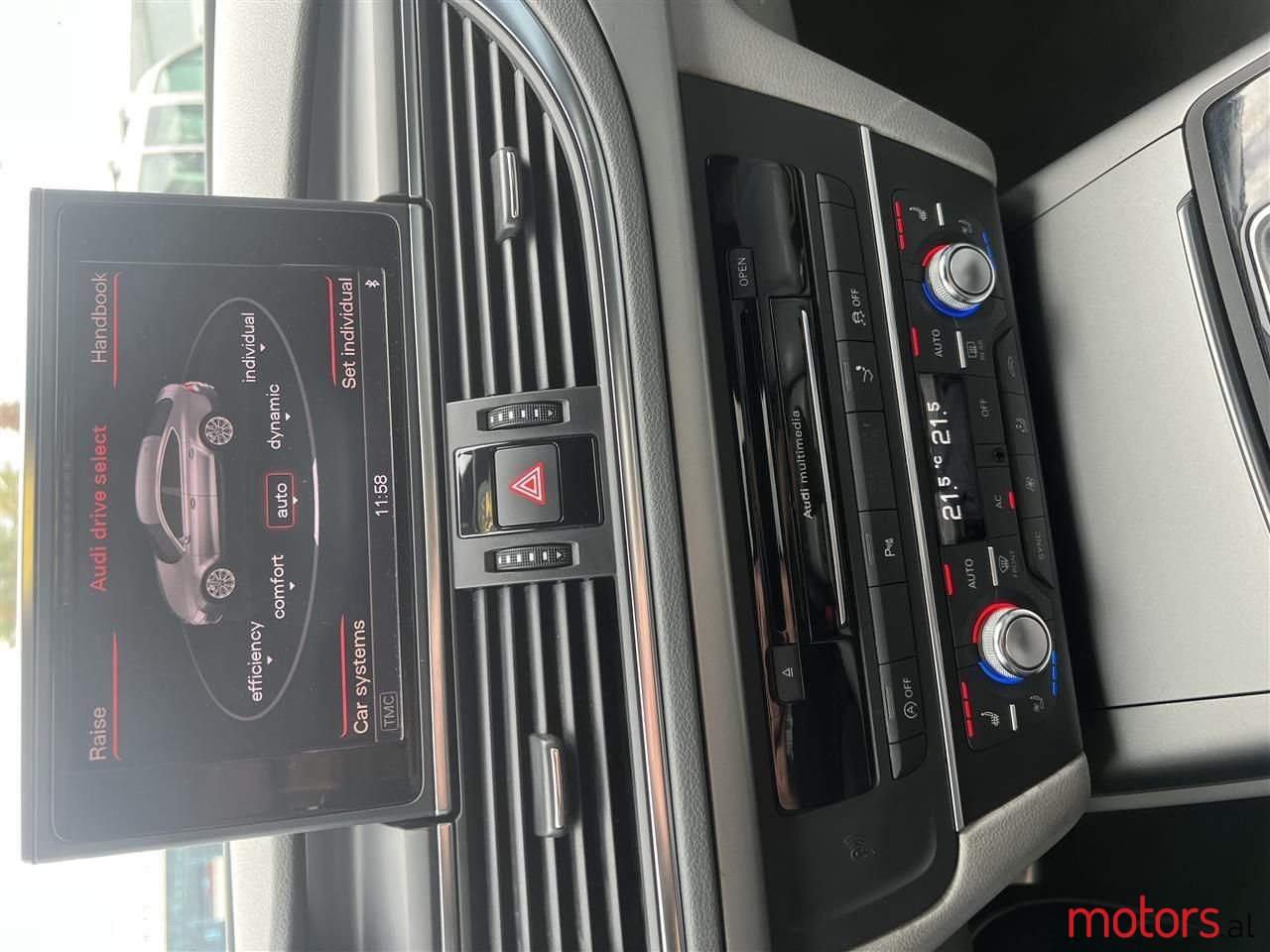 2012' Audi A7 photo #2