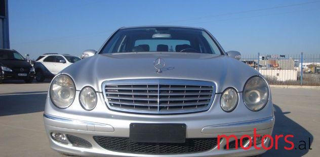 2004' Mercedes-Benz E-Class photo #1