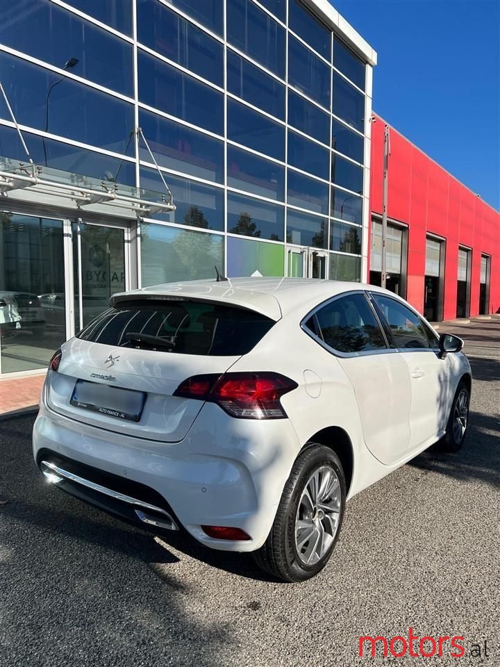 2016' Citroen DS4 photo #2