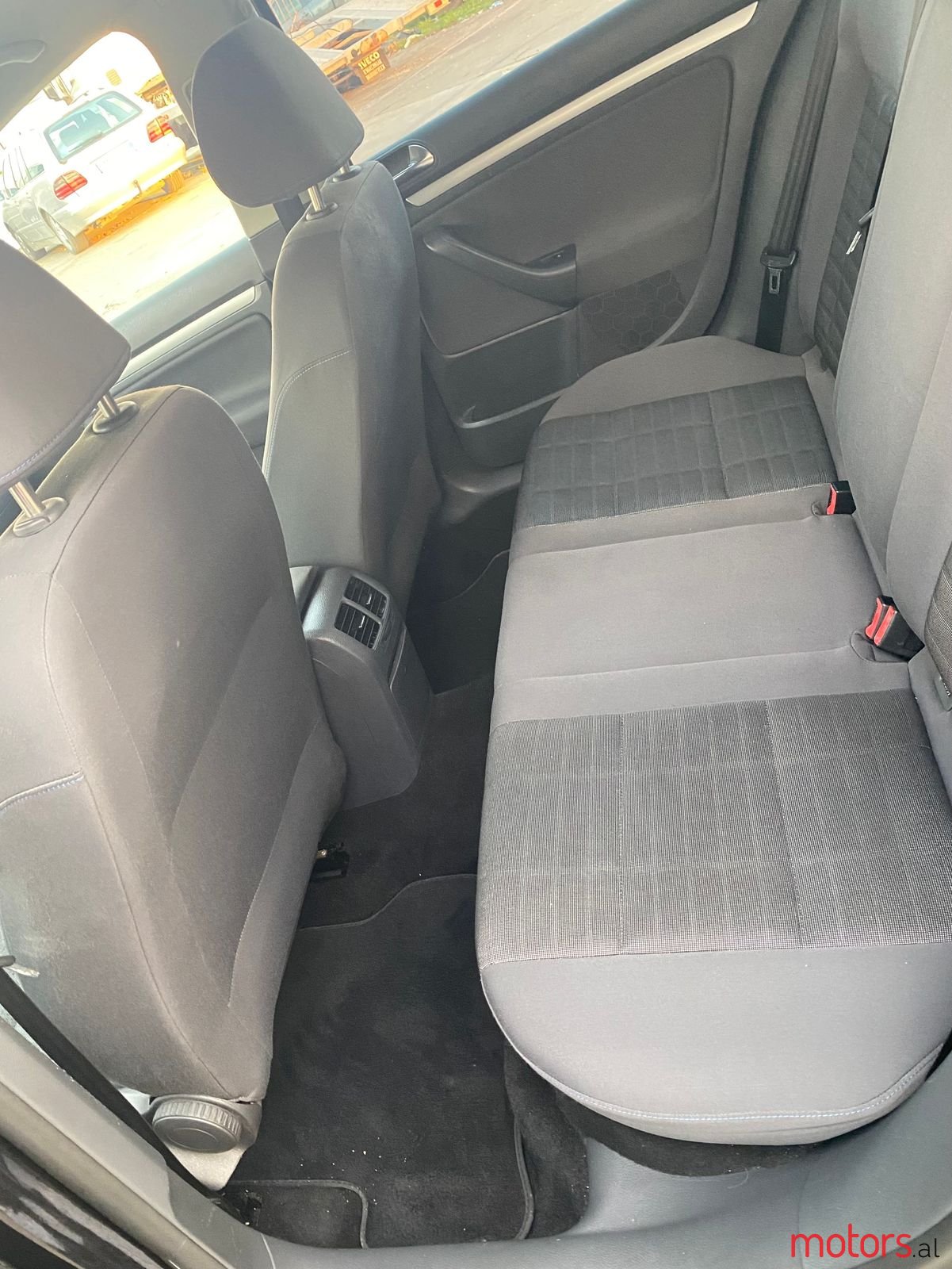 2007' Volkswagen Golf photo #2